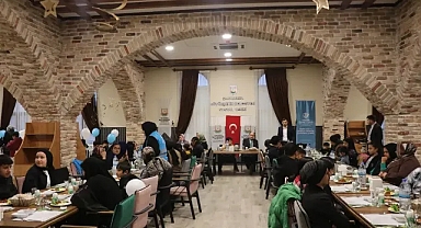 Şanlıurfa'da İftar Sonrası Yetim Çocuklar İçin Kuruldu
