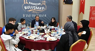 Şanlıurfa Valisi Şıldak, iftarını çocuklarla yaptı!
