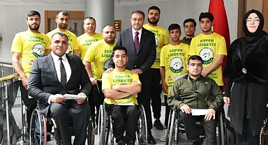 Süper Lig’e çıktılar! Şanlıurfa Valisi Şıldak kutladı!