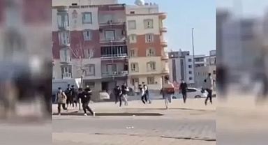 Urfa’nın ilçesinde gençler arasında kavga!