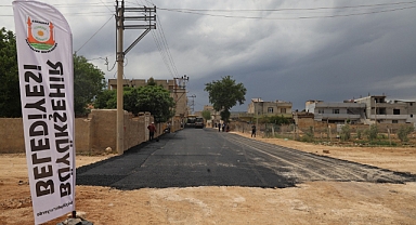 Büyükşehir Belediyesi, Remil Yolu’nu Sıcak Asfaltla Buluşturuyor