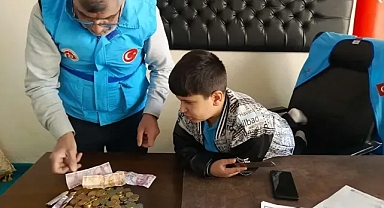 Şanlıurfa’da miniklerden yürek ısıtan hareket!