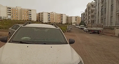 Şanlıurfa’da toz bulutu etkili oldu! Çamur şeklinde yağdı!