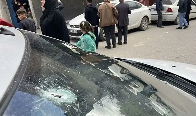 Urfa’da kavga! Kurşunlar araç ve işyerlerine isabet etti!