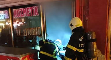 Urfa’nın ilçesinde kozmetik dükkanı yandı!