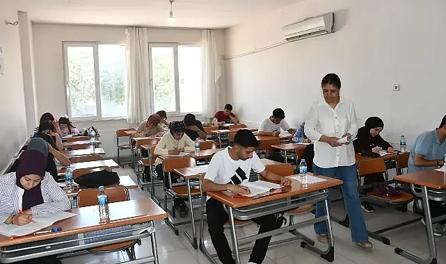 150 Genç, Siverek Belediyesi’nin YKS Kursuyla Geleceğe Hazırlanıyor