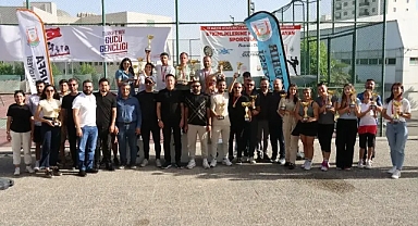 Gençlik Haftası Tenis Turnuvası Ödül Töreniyle Sona Erdi