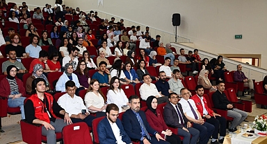 Harran Üniversitesi’nde Robotik Cerrahi ve Yenilikçi Yaklaşımlar Konferansı Düzenlendi