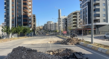 Şanlıurfa’da 3 Yıl Önce Yapılan Yol Delik Deşik Edildi!