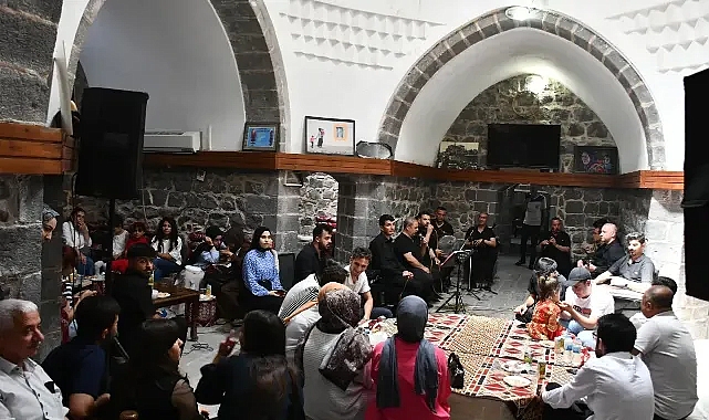 Üniversiteye Hazırlanan Gençlere Moral Etkinliği