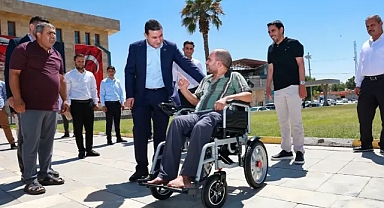 Başkan Özyavuz’dan akülü sandalye desteği