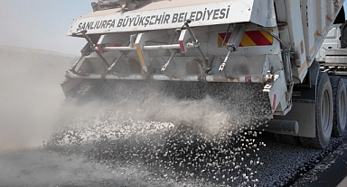Bozova’da 6 Mahalleyi Birbirine Bağlayan Yol Asfaltlandı