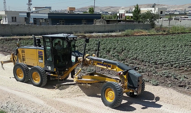 Büyükşehir, Eyyübiye’de Kırsal Mahalle Yollarını Yeniliyor