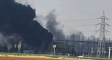 Elektriksiz kaldılar! Şanlıurfa'da trafo yangını