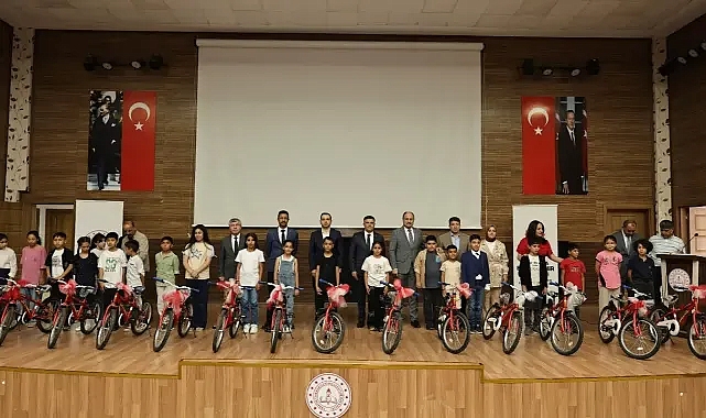 Şanlıurfa Büyükşehir Belediyesi, eğitime pedallı destek verdi