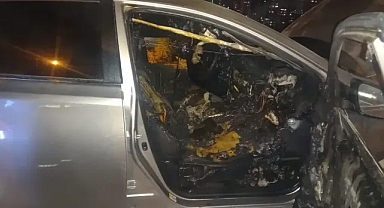 Urfa'da bir kişi aracını yaktı!