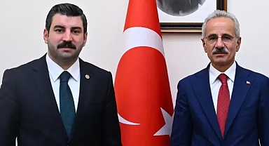 Bakanla görüştü! Vekil Eyyüpoğlu, Şanlıurfa’nın altyapı ve ulaşım projelerini iletti!