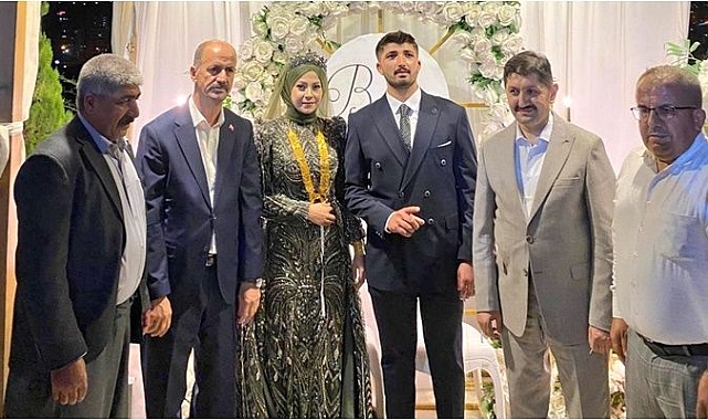 Başkan Yavuz Şehit Kardeşinin Nişan Yüzüğünü Taktı