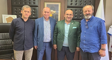 Beşikdüzü’ne yılın başarılı Belediye Başkanı ödülü