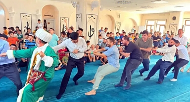 Ceylanpınar'da Nasreddin Hoca Çocuklarla Camide Buluştu
