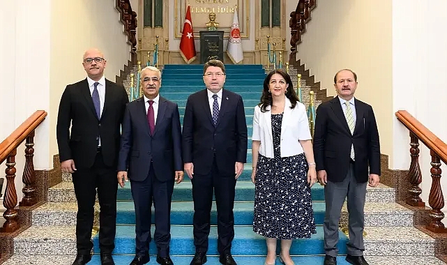 DEM Parti Heyeti Adalet Bakanı Tunç’u ziyaret etti! Şanlıurfa Milletvekili de katıldı!