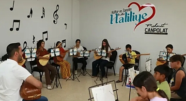 Haliliye Belediyesi 'nden Kısas 'a Sanat Eli : Çocuklar Bağlamayla Tanışıyor
