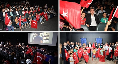 İl Başkanı Günbegi, Çocuklarla Birlikte 15 Temmuz Konulu Sinema Etkinliğine Katıldı.