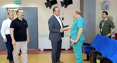 İl Sağlık Müdürü Dr. Erhan Berk, Uzman Hekimlerle Değerlendirme Toplantısı Yaptı