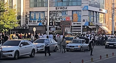 Şanlıurfa’da Kapaklı Pasajı önünde hareketli saatler! Havaya ateş açıldı!