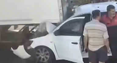 Şanlıurfa feci kaza! Otomobil, TIR ile çarpıştı!