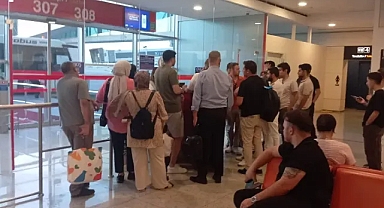 Şanlıurfa seferini yapan uçak 3 kez rötar yaptı! Yolcular mağdur oldu!