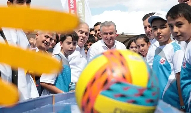 Bakan Bak'tan ailelere çağrı!