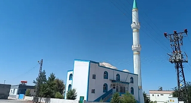Depremde hasar almıştı! Urfa’daki cami ibadete açıldı