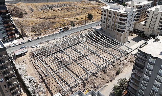 Akbayır’da Modern Semt Pazarı Yükseliyor