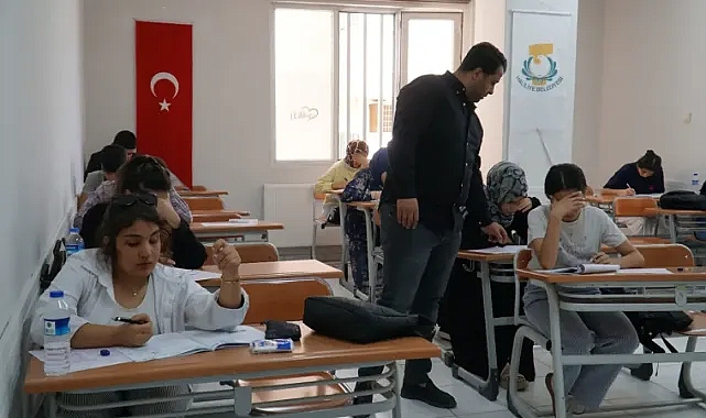 Haliliye Belediyesi, gençlere eğitimde tam destek sağlıyor