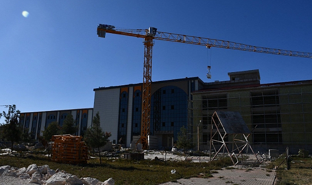 Harran Üniversitesi Eyyübiye Kampüsünde Eğitim Krizi Derinleşiyor: Öğrenciler Konteynerlerde Ders Görüyor