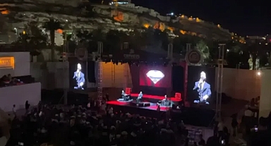 Şanlıurfa’da Cem Adrian rüzgarı esti!