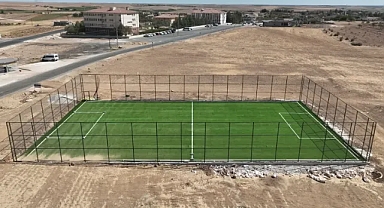 Harran'da halı saha projeleri hızla ilerliyor