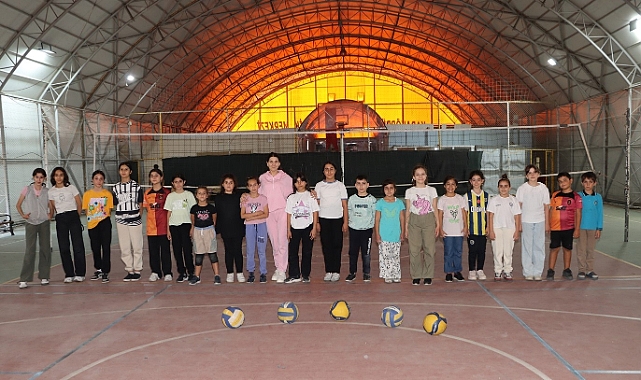 Karaköprü’de Gençler Voleybolla Buluşuyor
