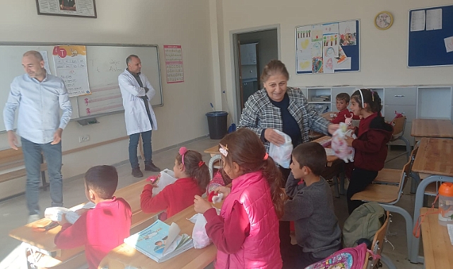 Siverekli çocuklara ağız ve diş sağlığı malzemesi desteği