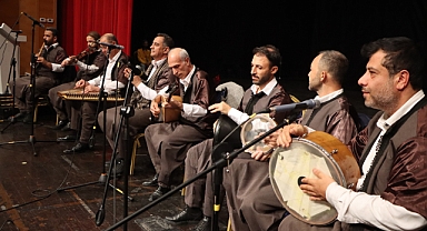 Urfa Türküleri Bozkırın Kalbinde Yankılandı