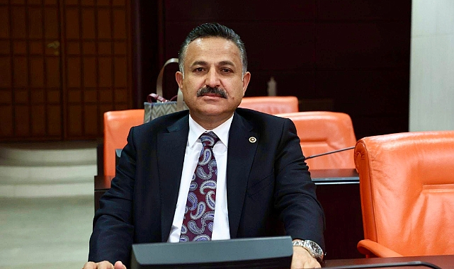 AK Parti Şanlıurfa Milletvekili Hikmet Başak Regaip Kandili’ni Kutladı
