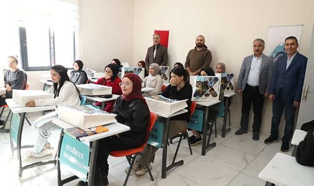 Eyyübiye’de Gençlere Eğitim ve Gezi Desteği