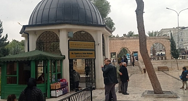 Şanlıurfa Eyyüp Nebi Sabır Makamı Yerli ve Yabancı Turistlerin Akınına Uğruyor