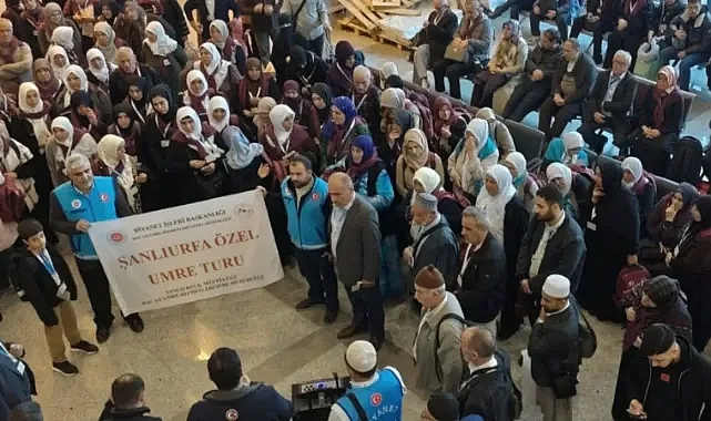 Umre yolcuları dualarla uğurlandı