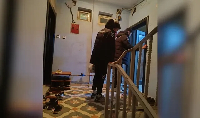 Urfa'daki futbolculardan örnek davranış!