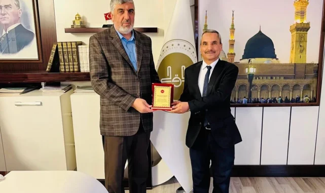 Akçakale İlçe Müftüsü İbrahim Sancar'a Hizmetleri Nedeniyle Teşekkür