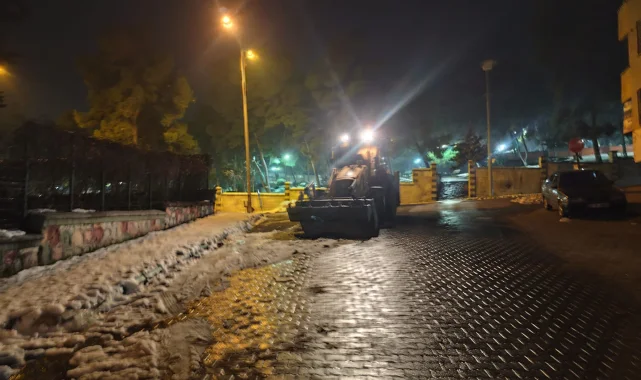Haliliye Belediyesi Okul ve Sokaklarda Kar Temizleme Çalışması Başlattı