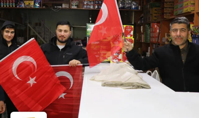 Haliliye Belediyesi'nden Milli Değerleri Güçlendiren Bayrak Dağıtımı