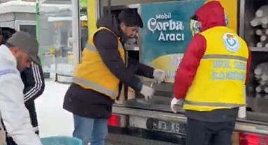 Haliliye'de Sıcak Çorba Dağıtımı Sürüyor